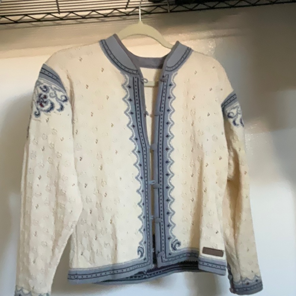 Knit sweater jacket